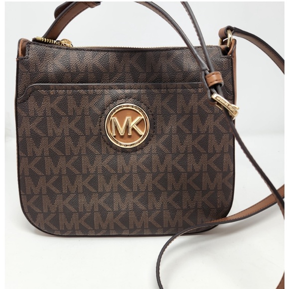 Michael Kors Logo Crossbody-EUC - Picture 1 of 16